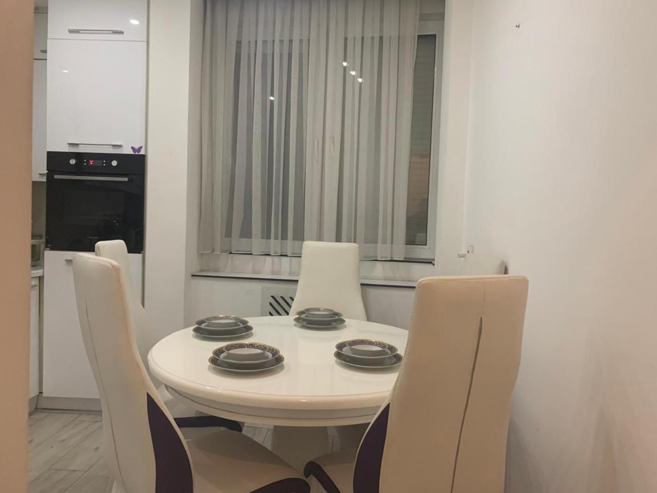 Shesh Hostel Приштина Екстер'єр фото