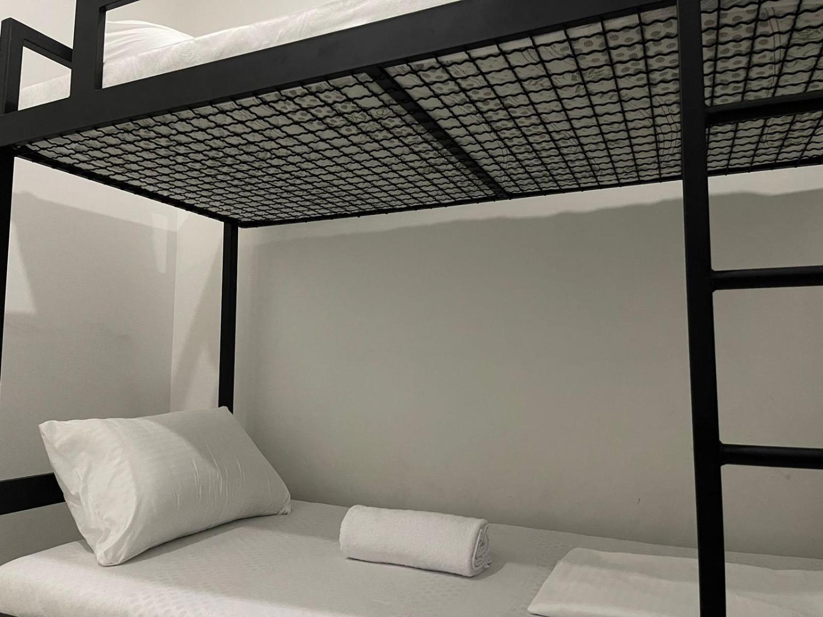 Shesh Hostel Приштина Екстер'єр фото